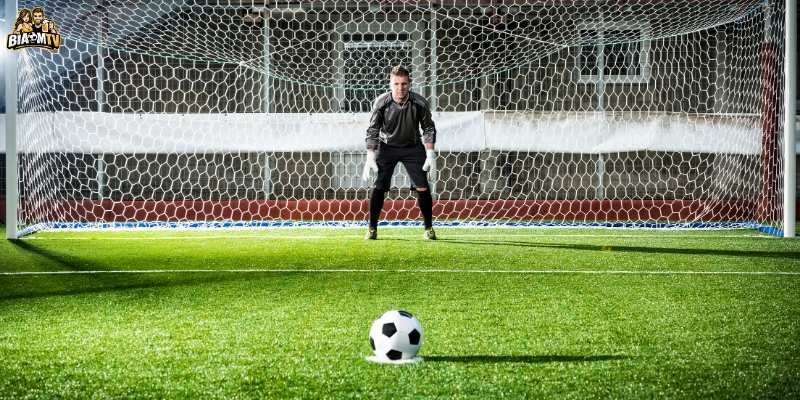 Penalty là gì? Khi nào trọng tài thổi phạt đền?
